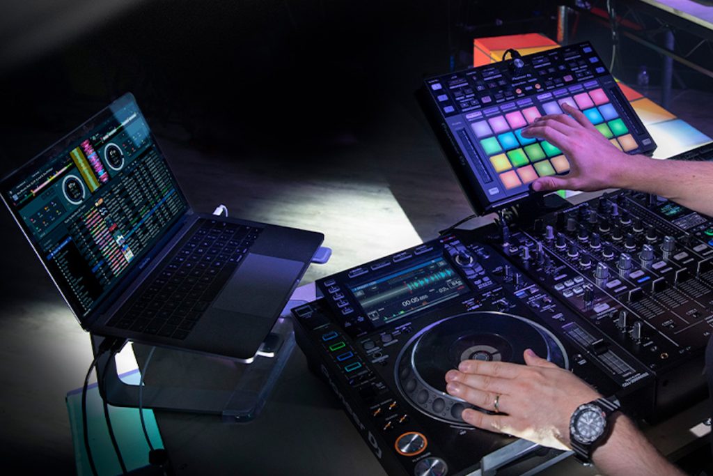 Music production, sound engineering and DJ courses in London