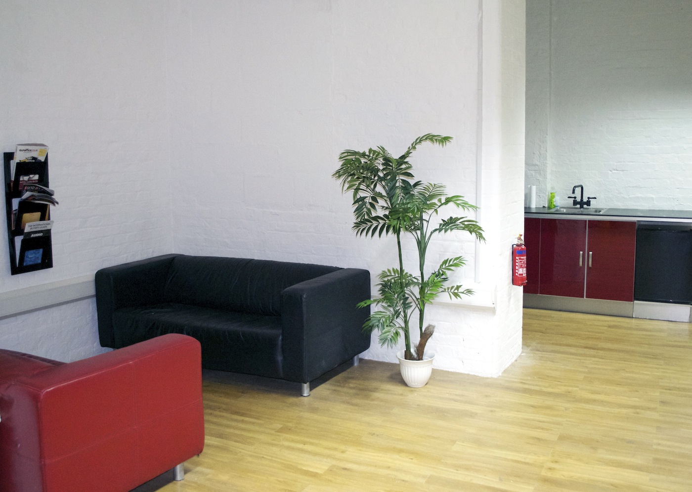 Restarea London Academy of Music Production